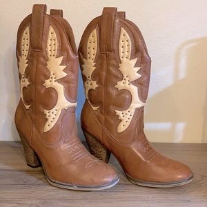 Women’s Cowgirl Boots